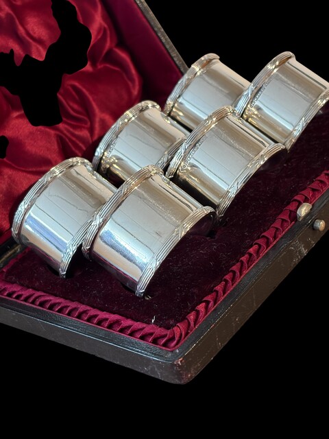 A Set of Six English Silver-Plated Napkin Rings, late victorian.Ca 1890