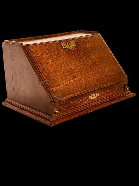An English 18th Century Apprentice Piece table-Top Bureau. 