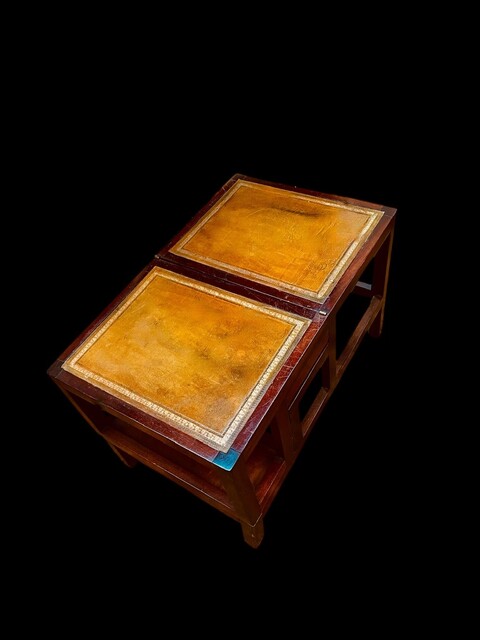 An English 19th Century Mahogany Metamorphic library steps / Coffee table