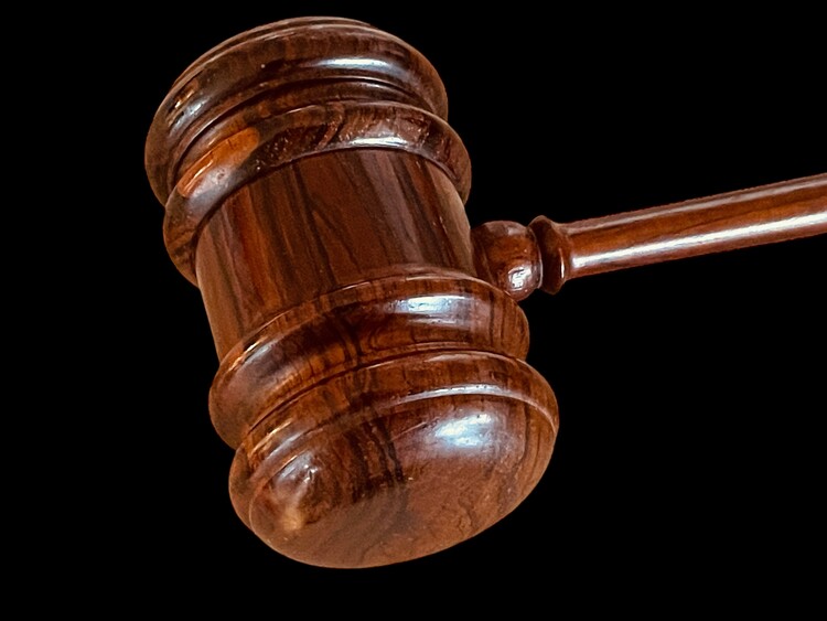 An English 19th Century Rosewood Gavel.