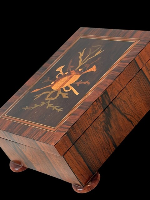 An English 19th Century Rosewood Music Box.