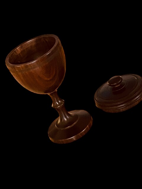 An English Early 19th Century Cup and Cover Laburnum. Ca 1840.