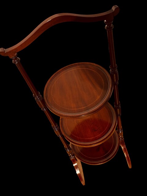 An English Edwardian Mahogany Cakestand.