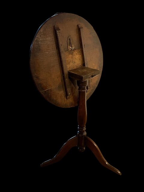 An English Mid 18th Century Georgina Oak Tilt- top Table.