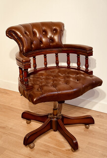 An English Mid 20th Century Swivel Brown Leather Captains Desk Chair. Special  price : 950 €.