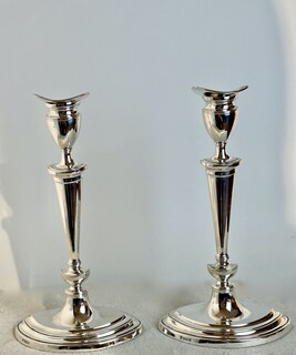 An English Pair of Sterling Silver Candlesticks. Sheffield, 1910.