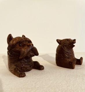 Antique ' Black Forest ' Carved Dog and Bear Inkwell. Ca 1900.