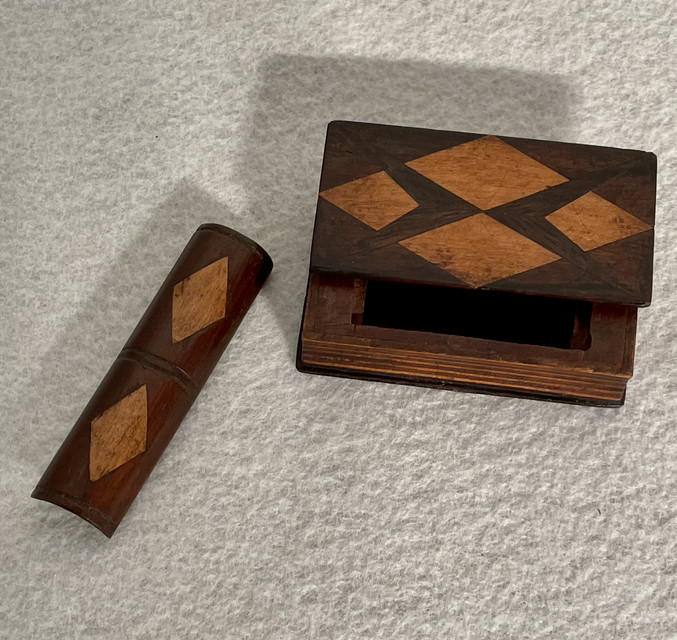 Two Snuff Boxes : 1. An early 19th Century ' Book ' Vesta with inlaid Panels. Ca 1820-1840 . 2. A 19th Century Birch Snuff Box inlaid with Mother of Pearl.